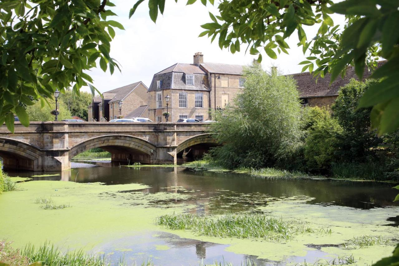 Luxury 3 Bed Apartment In The Heart Of Stamford Buitenkant foto
