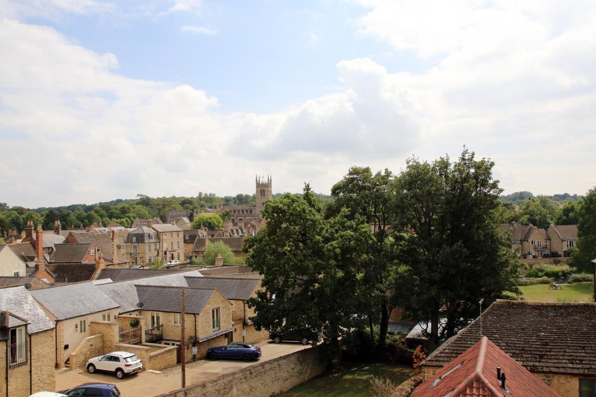 Luxury 3 Bed Apartment In The Heart Of Stamford Buitenkant foto